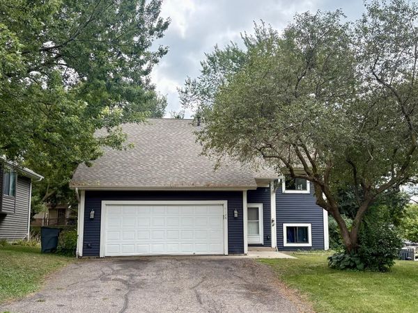 1128 Fox Run Road , Waconia, MN 55387