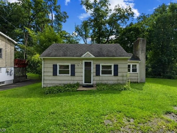 62 S Cherry Rd, Jefferson, NJ 07849