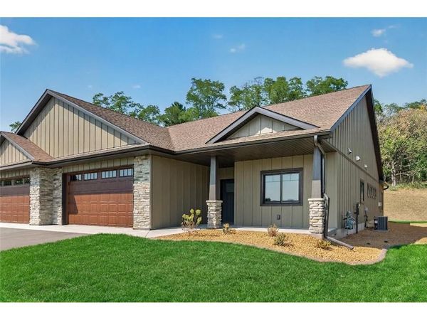 1092 Legend Lane, River Falls, WI 54022
