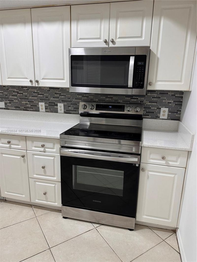 9640 NW 2nd St , Unit 5-306, Pembroke Pines, FL 33024 Photo