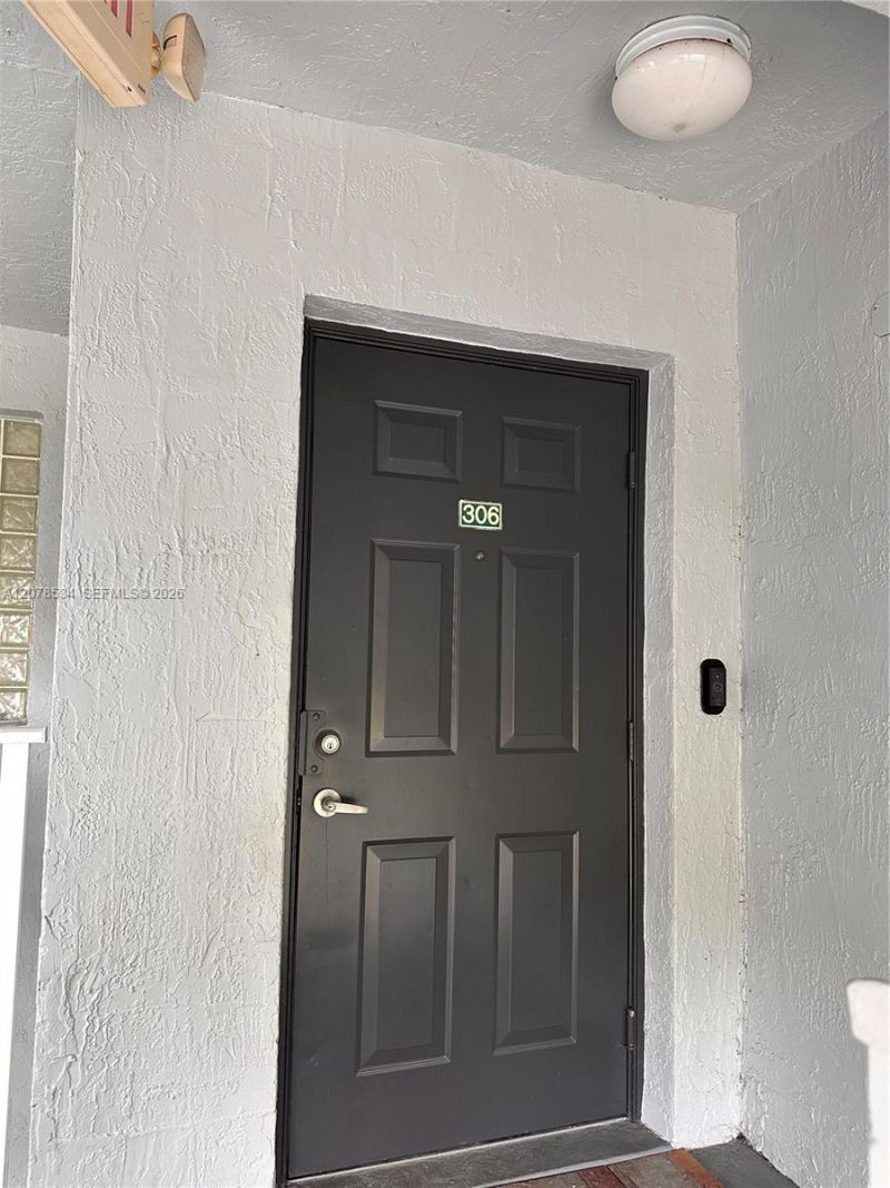 9640 NW 2nd St , Unit 5-306, Pembroke Pines, FL 33024 Photo