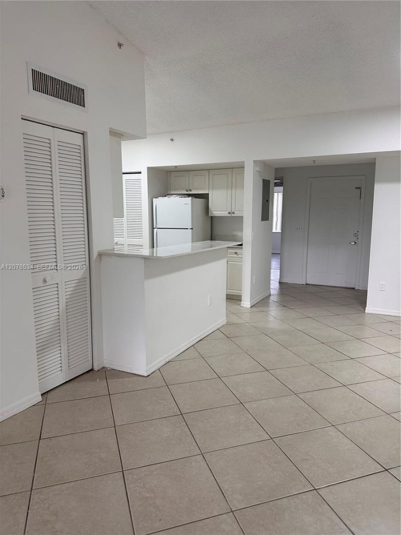 9640 NW 2nd St , Unit 5-306, Pembroke Pines, FL 33024 Photo