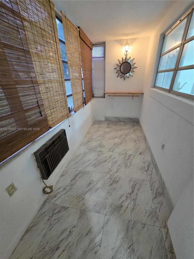 1550 NE 191st St , Unit 105-B, Miami, FL 33179 Photo