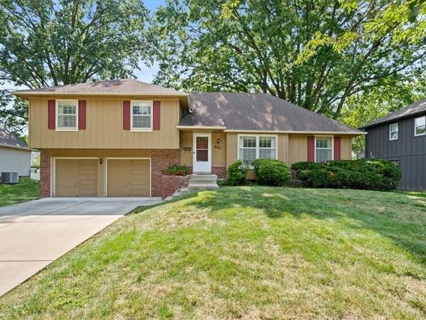 8307 W 97th Terrace, Overland Park, KS 66212