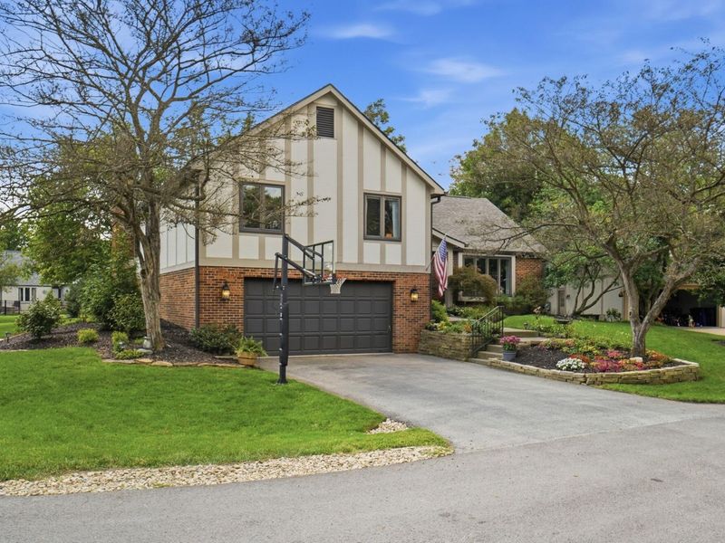 8627 Gairloch Court, Dublin, OH 43017 Photo 3