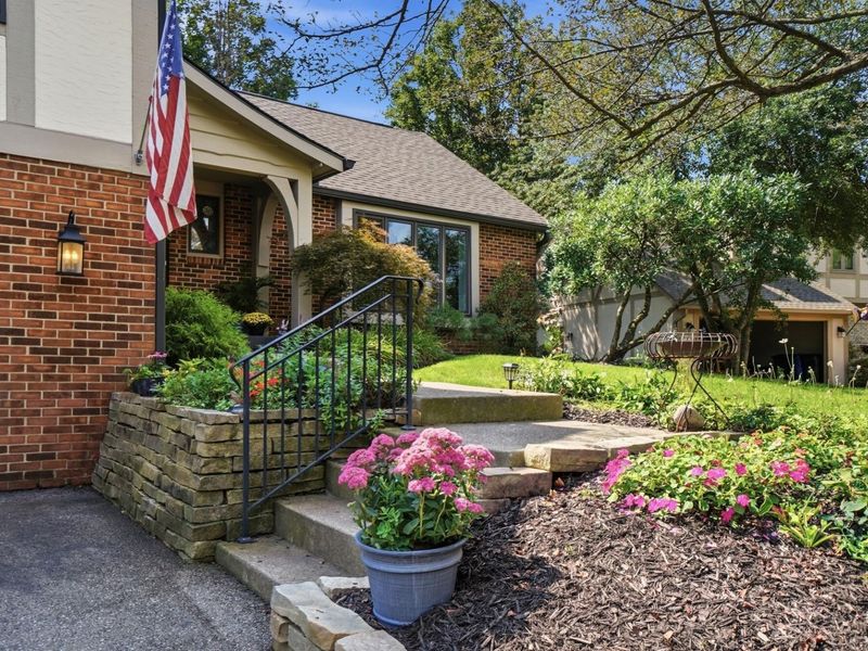 8627 Gairloch Court, Dublin, OH 43017 Photo 4