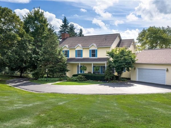 1021 Autumntree Ct, Skaneateles, NY 13152