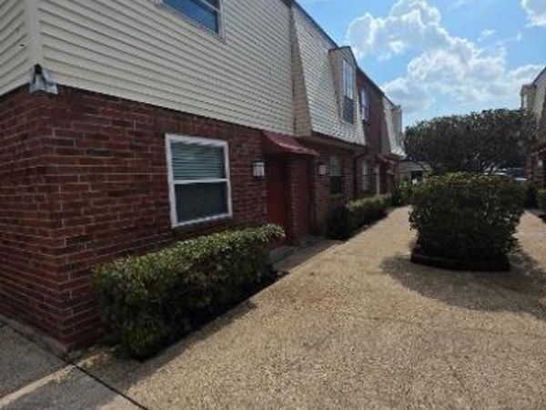 609 OAK Avenue , Unit B, Harahan, LA 70123