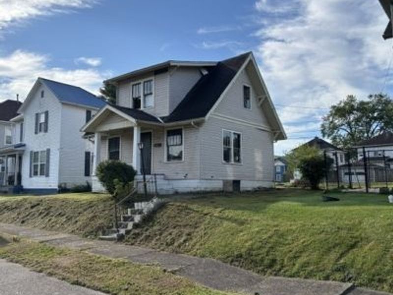 540 Orchard Avenue, Cambridge, OH 43725 Photo 3