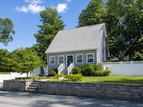 15 Canary Road , Rocky Point, NY 11778