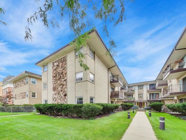 4243 N Kedvale Avenue , Unit 1F, Chicago, IL 60641
