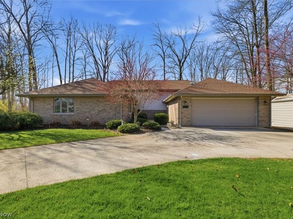 843 Wildwood Drive , Willard, OH 44890