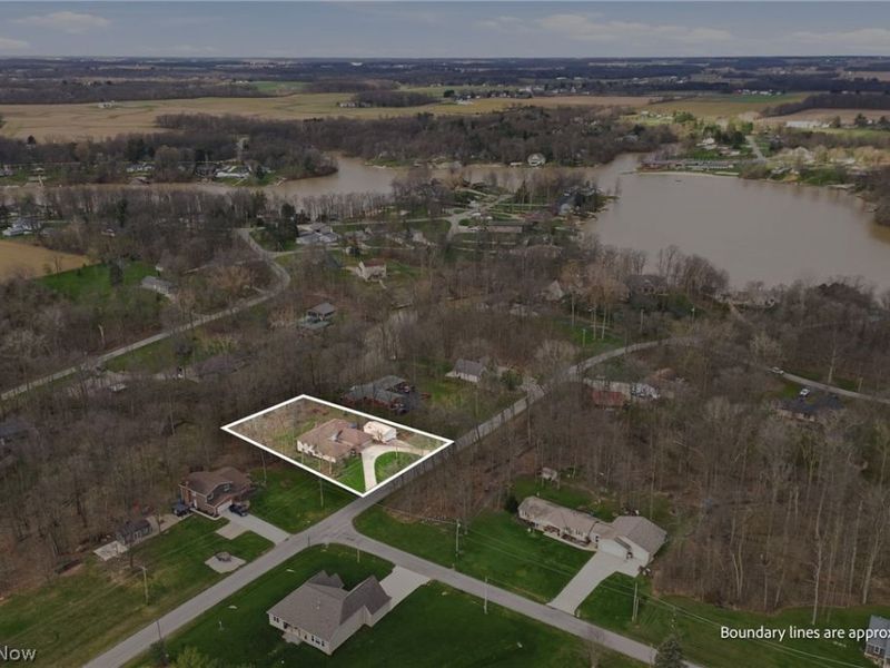 843 Wildwood Drive, Willard, OH 44890 Photo 48