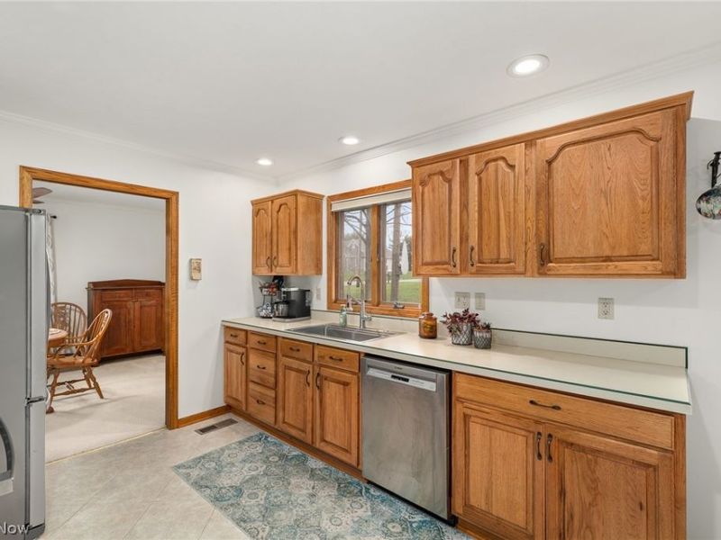 843 Wildwood Drive, Willard, OH 44890 Photo 6
