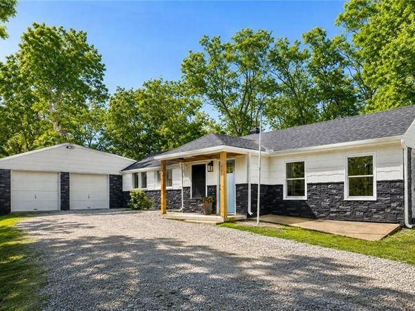 28 TLA Lake Shore Drive, Lake Lotawana, MO 64086