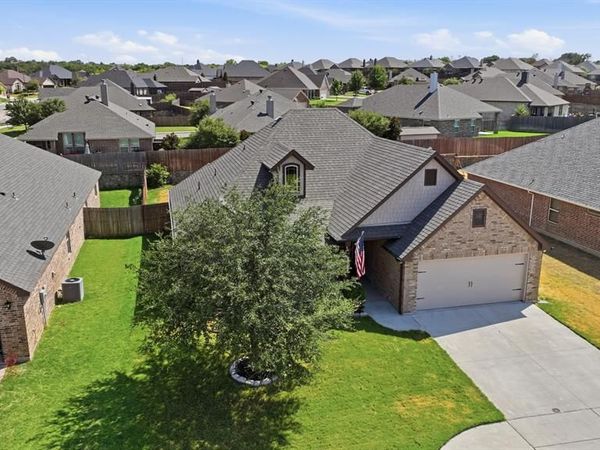 1813 Town Creek Circle, Weatherford, TX 76086