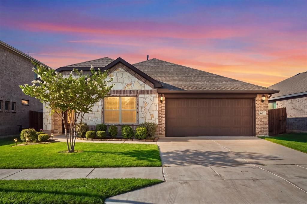 4425 Ridgehurst Lane, Fort Worth, TX 76036 Main Photo