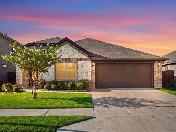 4425 Ridgehurst Lane, Fort Worth, TX 76036