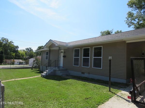 147 Athens Rd, Oak Ridge, TN 37830