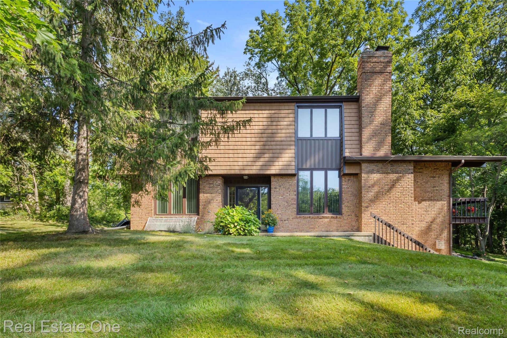 101 Wimberly Drive, Rochester Hills, Mi 48306 Main Photo