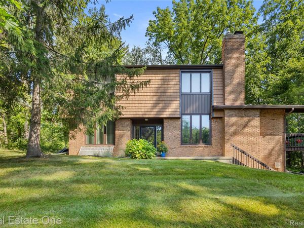 101 Wimberly Drive, Rochester Hills, Mi 48306