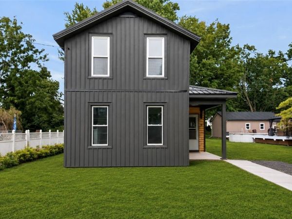 9 Chestnut Street , Phelps, NY 14532