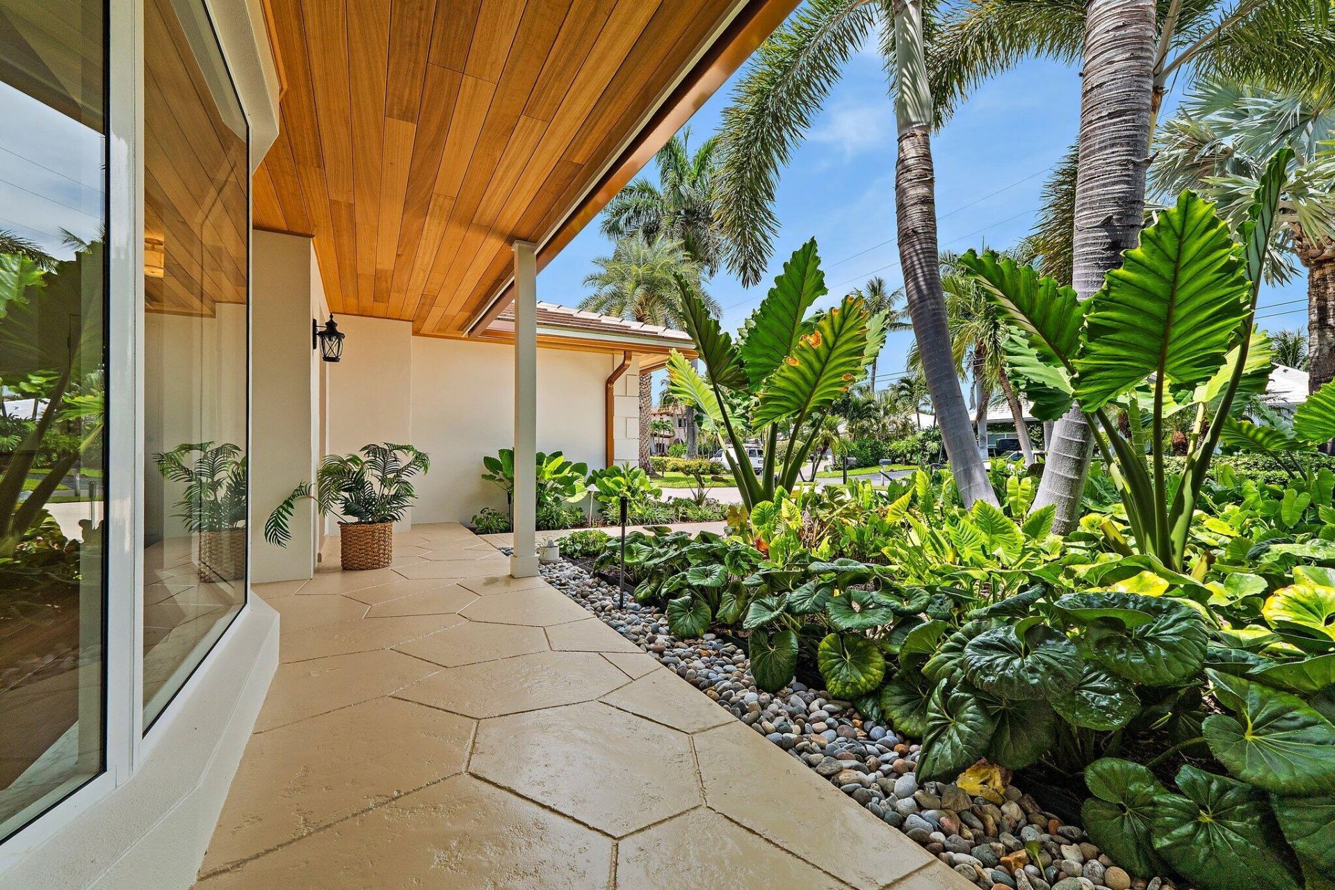 1051 Coral Way, West Palm Beach, FL 33404 Photo
