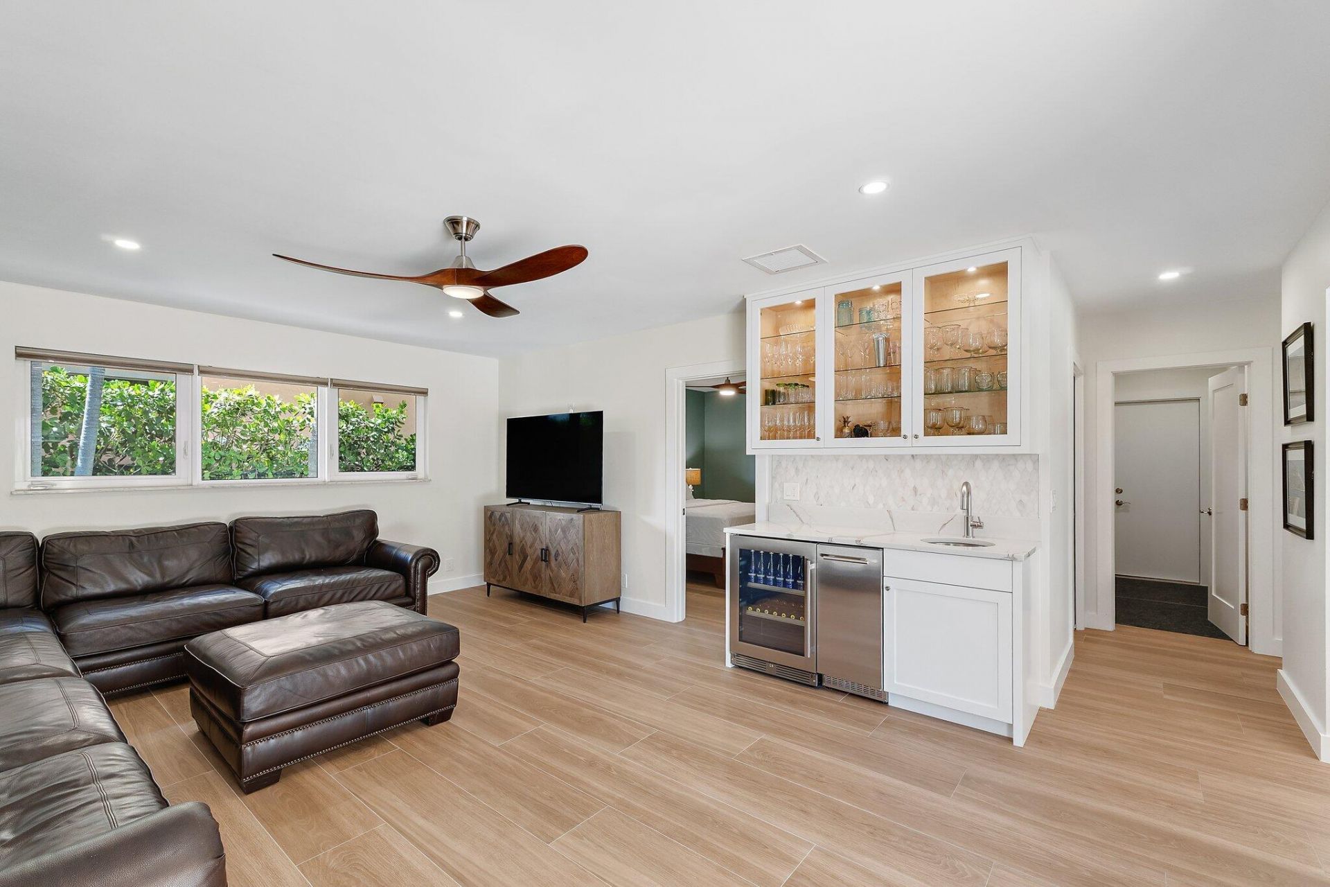 1051 Coral Way, West Palm Beach, FL 33404 Photo