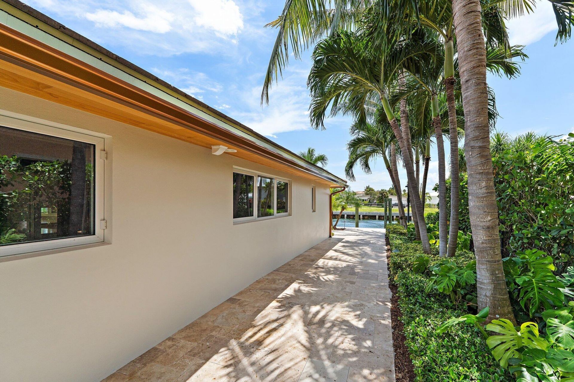 1051 Coral Way, West Palm Beach, FL 33404 Photo