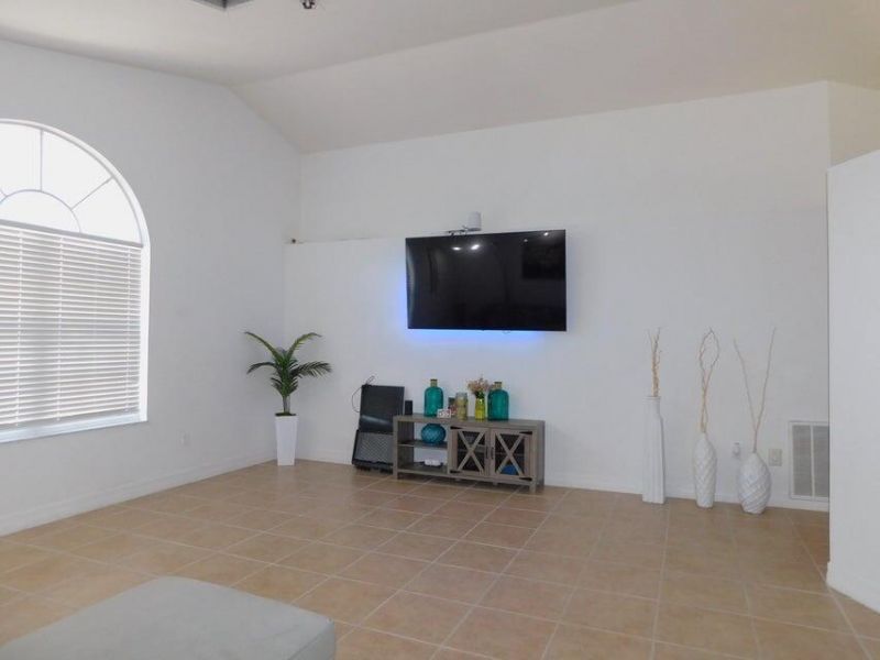 680 Manhattan Street E, Lehigh Acres, FL 33974 Photo
