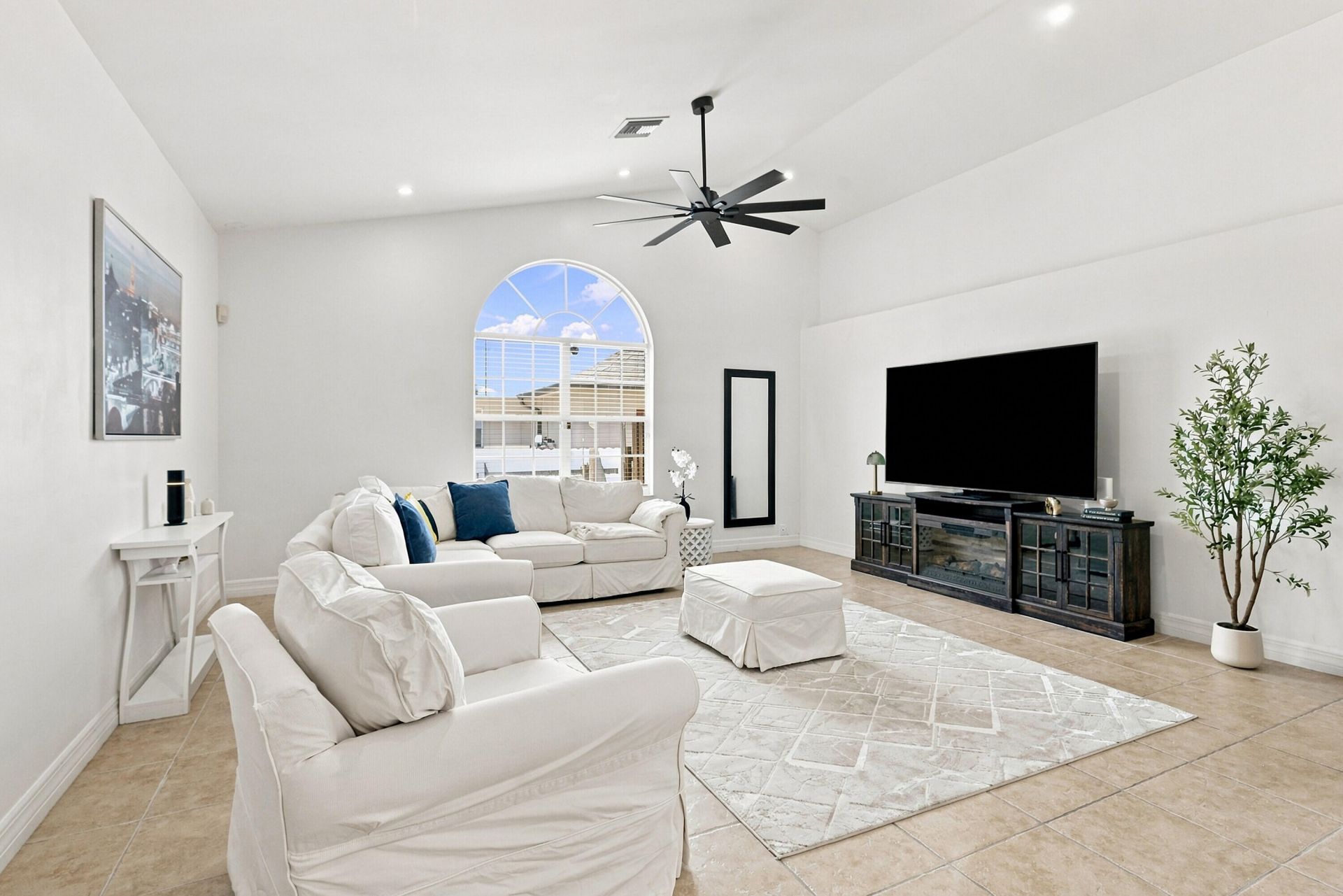 680 Manhattan Street E, Lehigh Acres, FL 33974 Photo