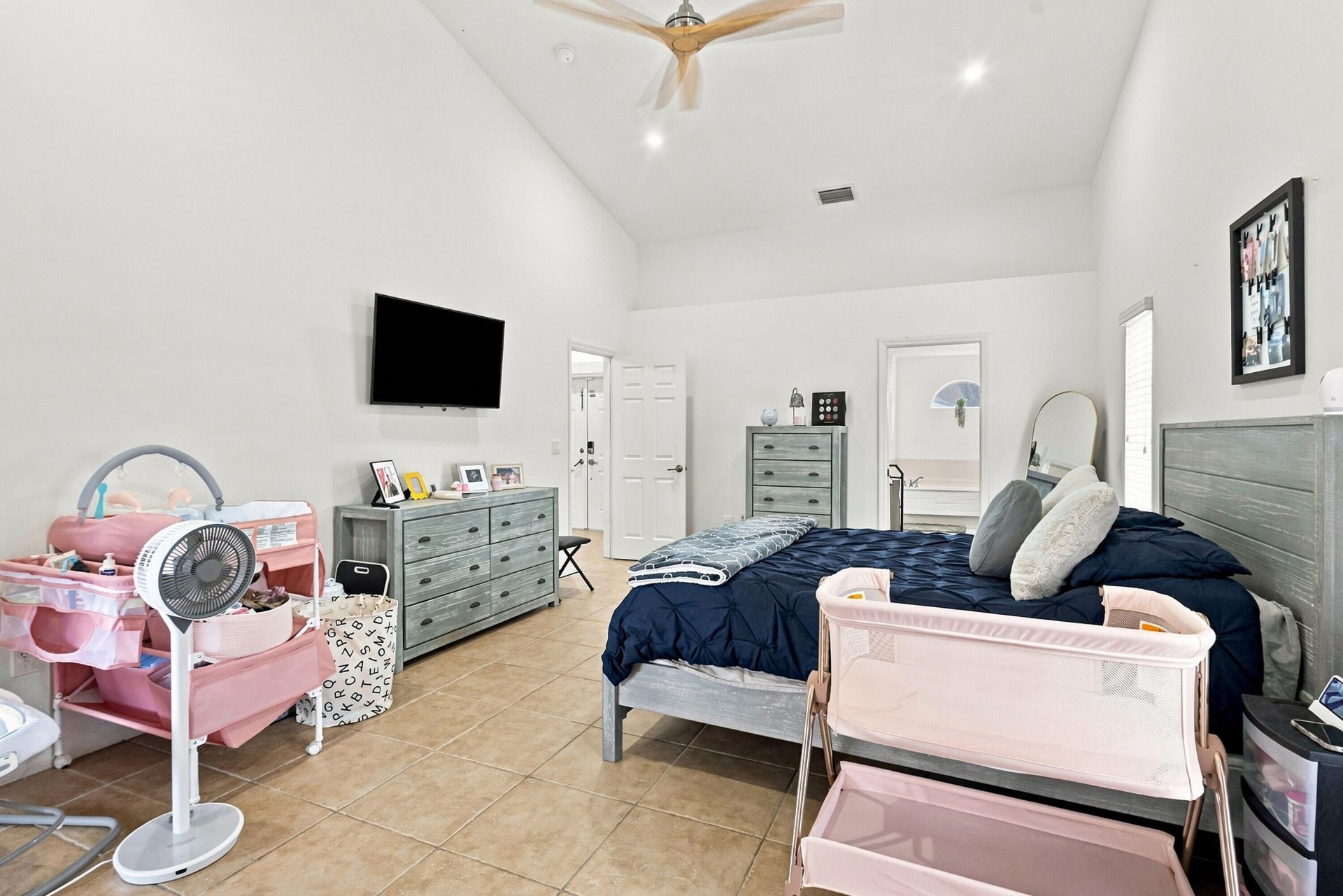 680 Manhattan Street E, Lehigh Acres, FL 33974 Photo