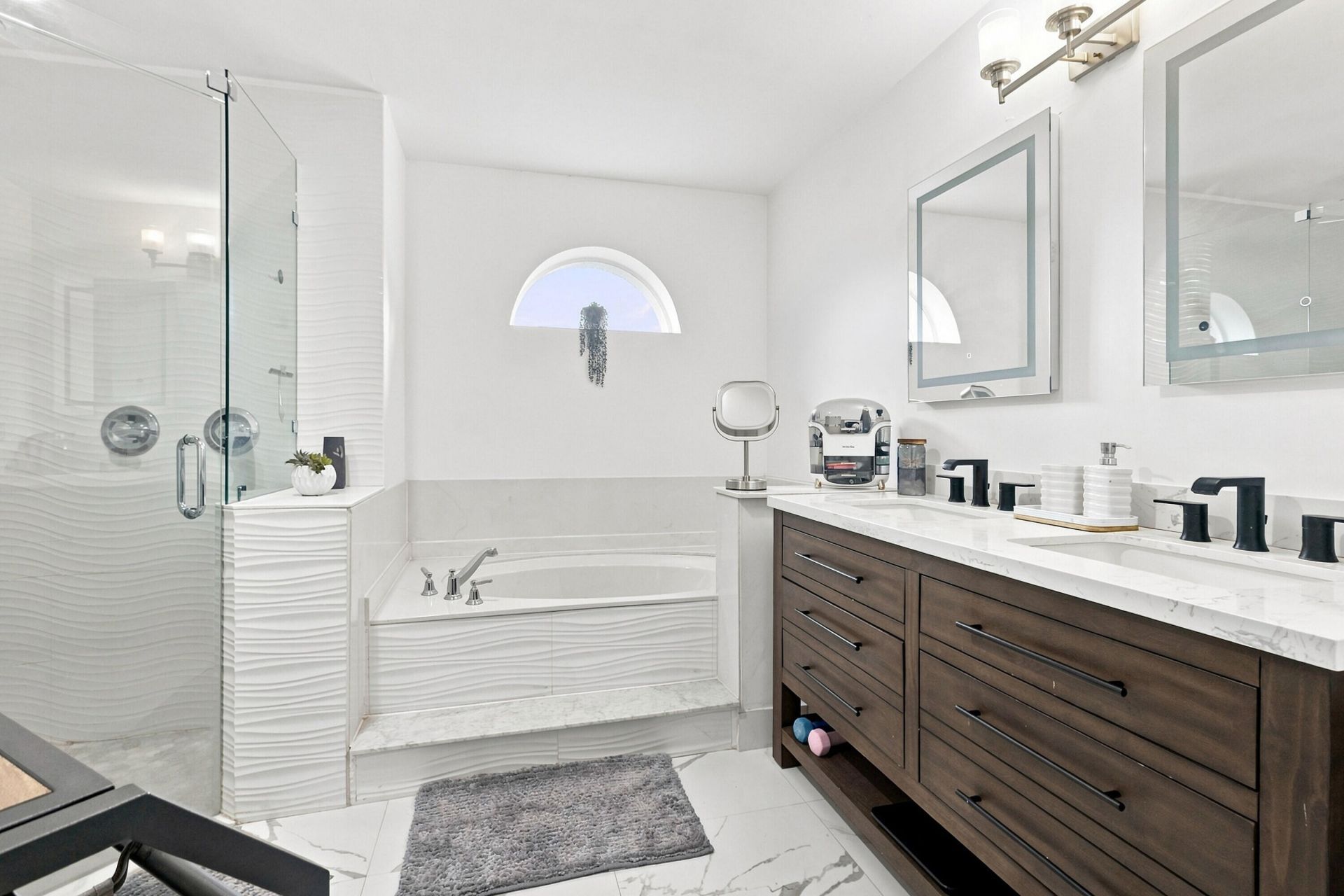 680 Manhattan Street E, Lehigh Acres, FL 33974 Photo