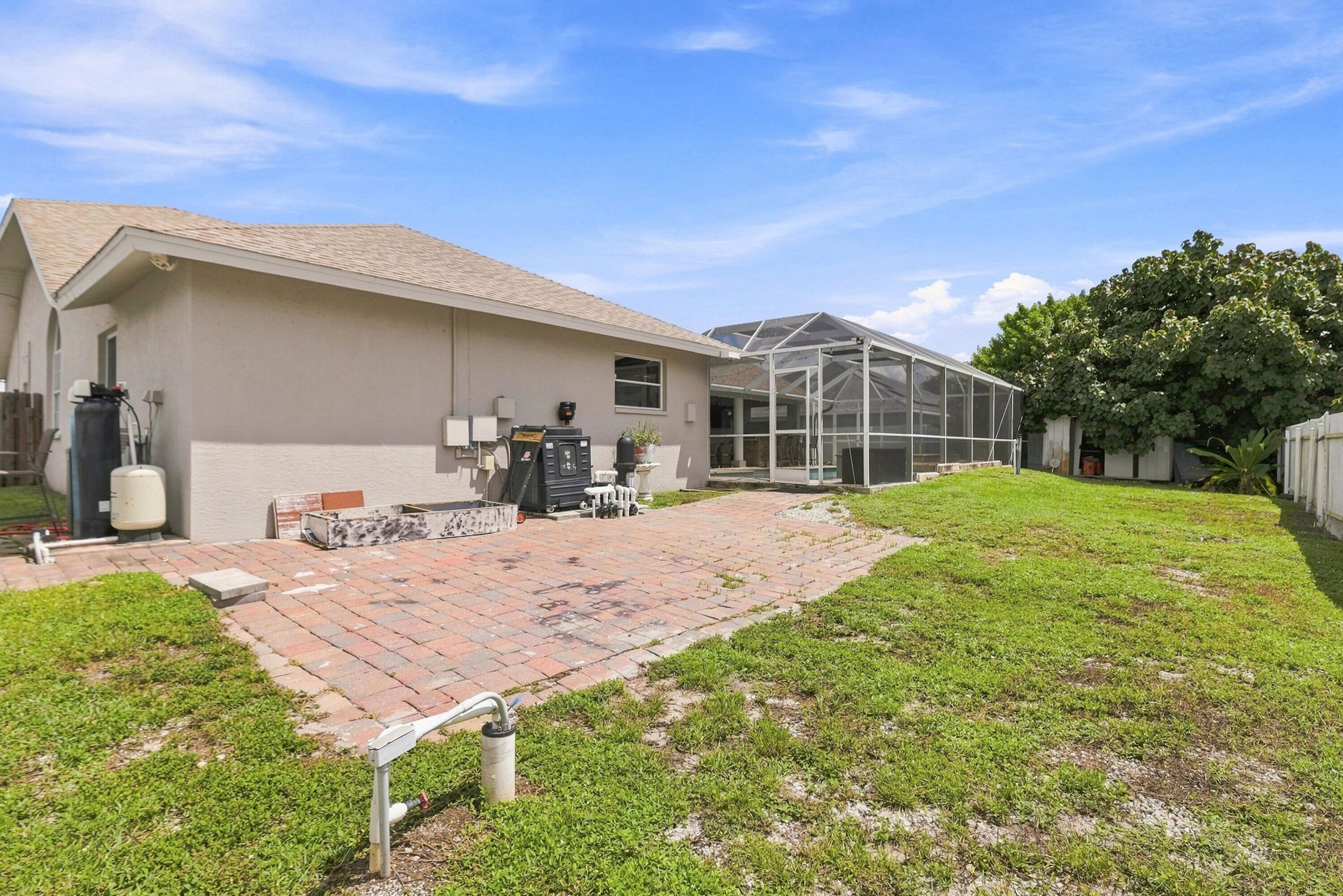 680 Manhattan Street E, Lehigh Acres, FL 33974 Photo