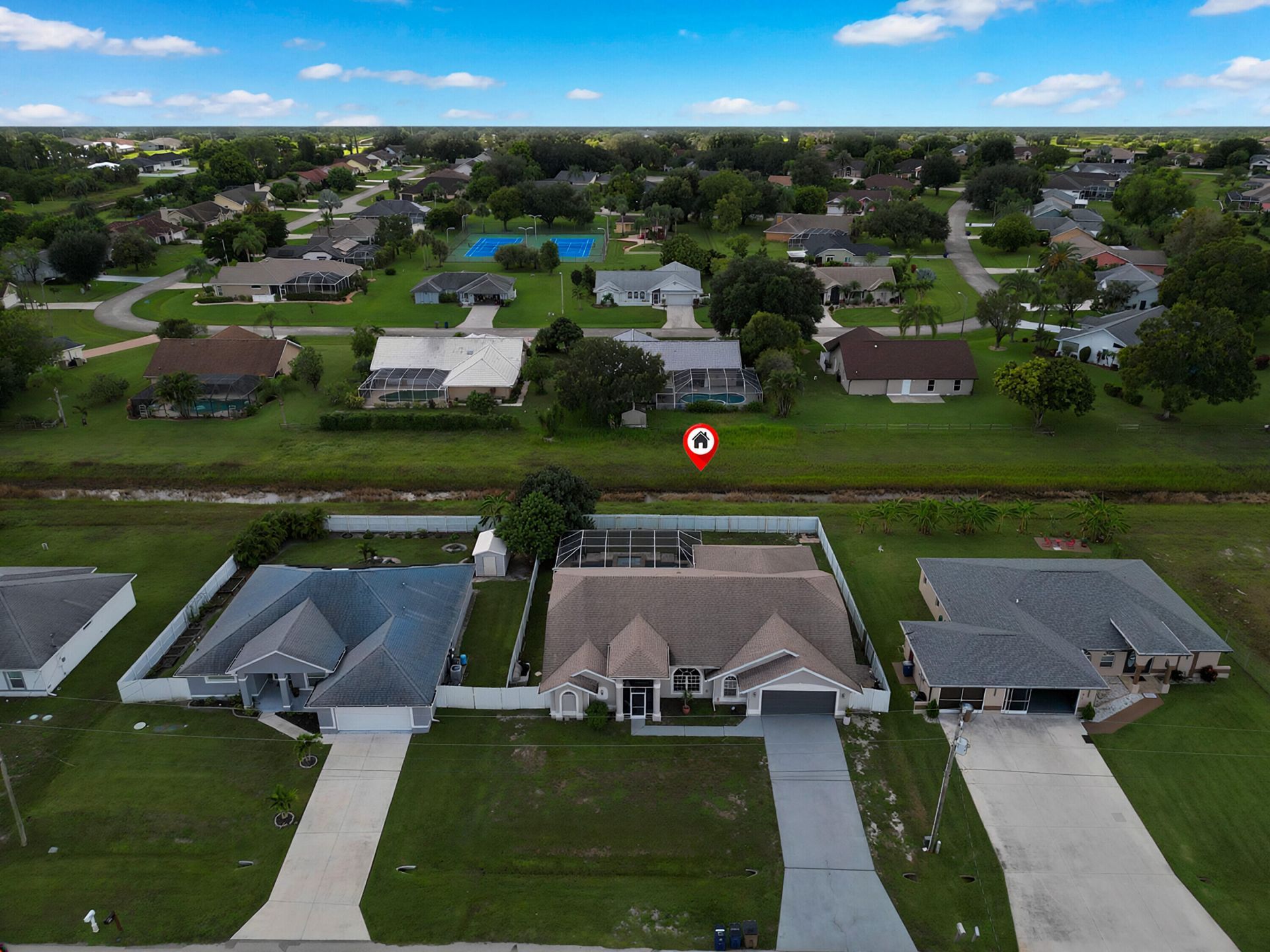 680 Manhattan Street E, Lehigh Acres, FL 33974 Photo