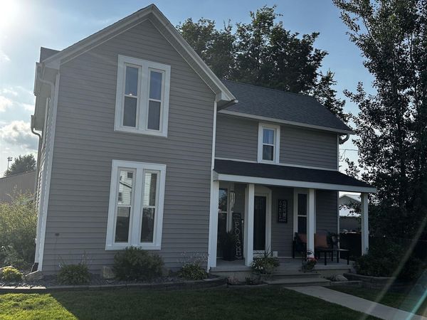 194 S Orchard Street, Brooklyn, IA 52211