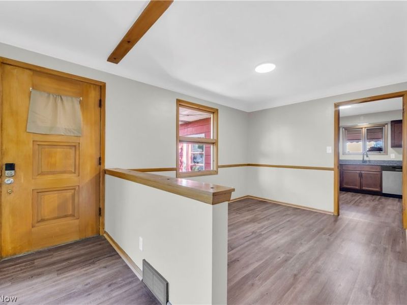 3460 Hetzel Drive, Parma, OH 44134 Photo 3