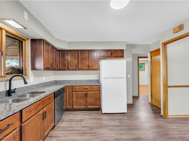 3460 Hetzel Drive, Parma, OH 44134 Photo 9