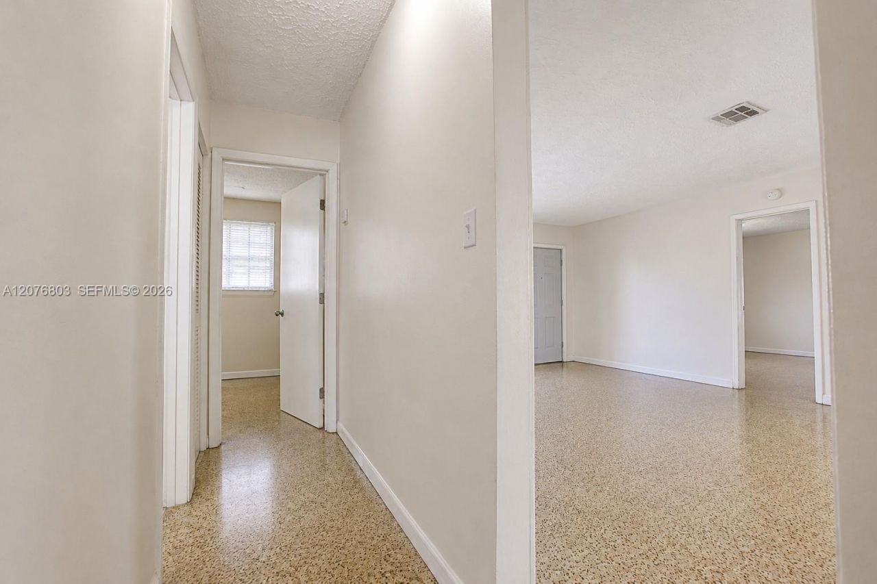 17530 NW 27th Ct, Miami Gardens, FL 33056 Photo