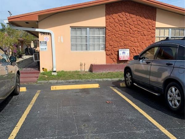 7811 Johnson St , Unit 1E, Pembroke Pines, FL 33024