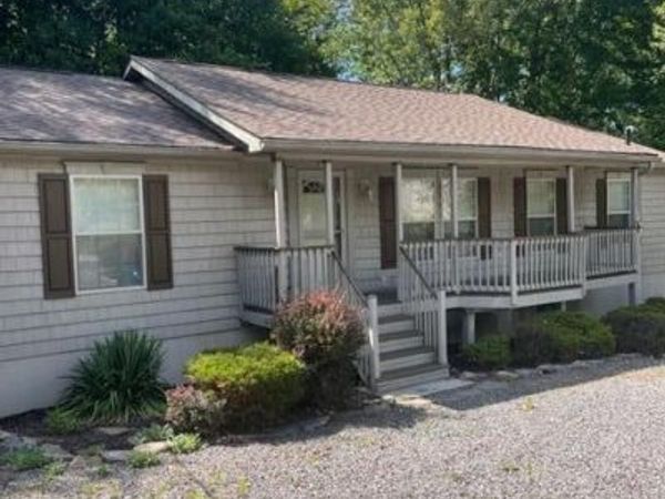 570/2140 E Lakeview Drive , Lake Ariel, PA 18436