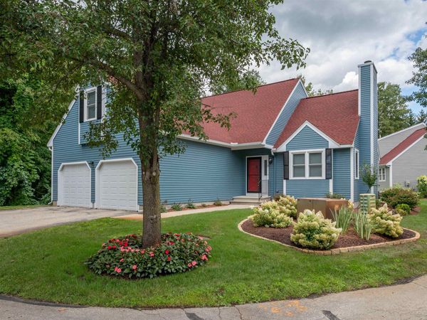 3 Honeysuckle Court, Unit 29, Nashua, NH 03063