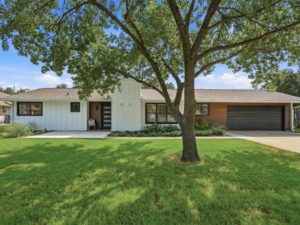 722 Kiowa Drive W, Lake Kiowa, TX 76240