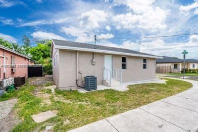 655 SW 5th St , Homestead, FL 33030 Photo