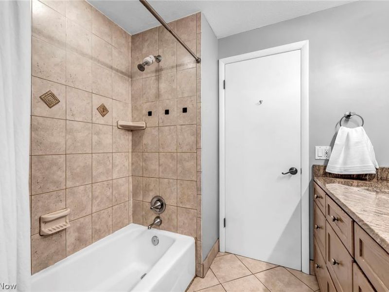 1980 Salem Parkway, Westlake, OH 44145 Photo 28
