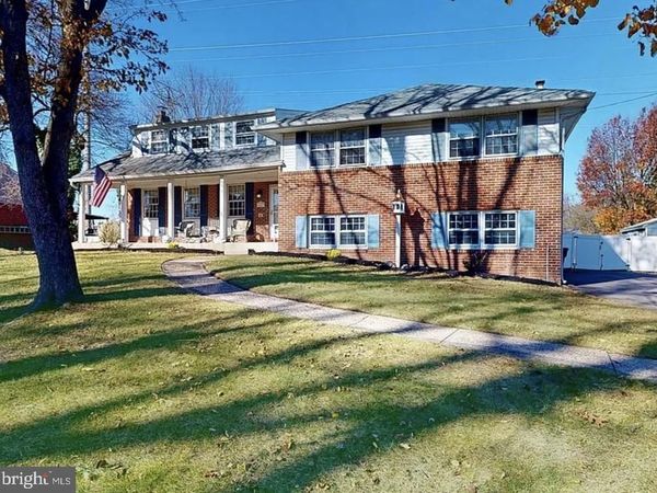 213 WAYNE DRIVE, CINNAMINSON, NJ 08077