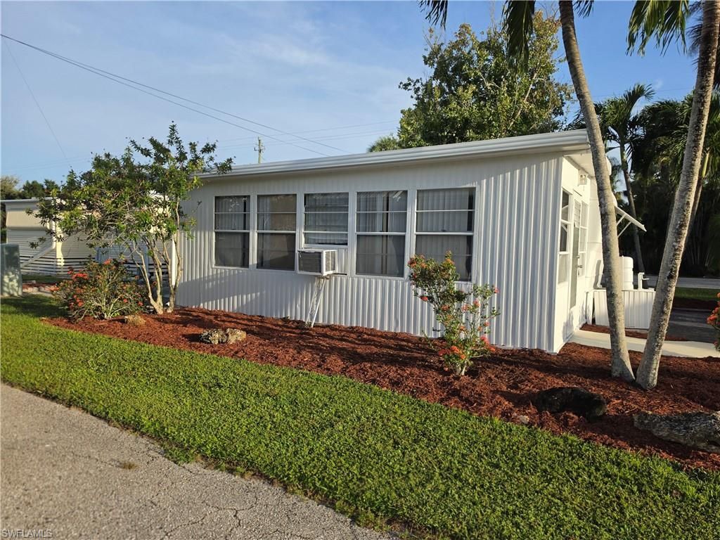 50 Temple Ln, Naples, FL 34114 Photo