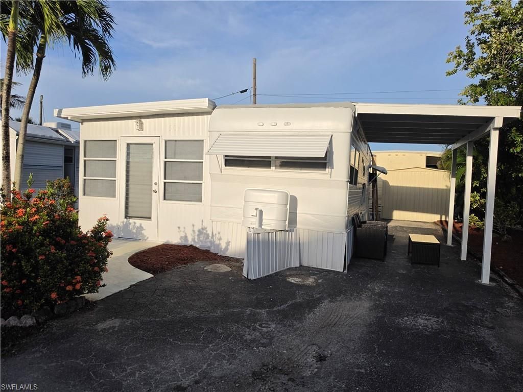 50 Temple Ln, Naples, FL 34114 Photo