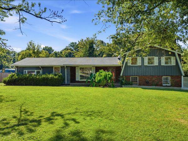712 Valley Brook Dr , Mount Juliet, TN 37122