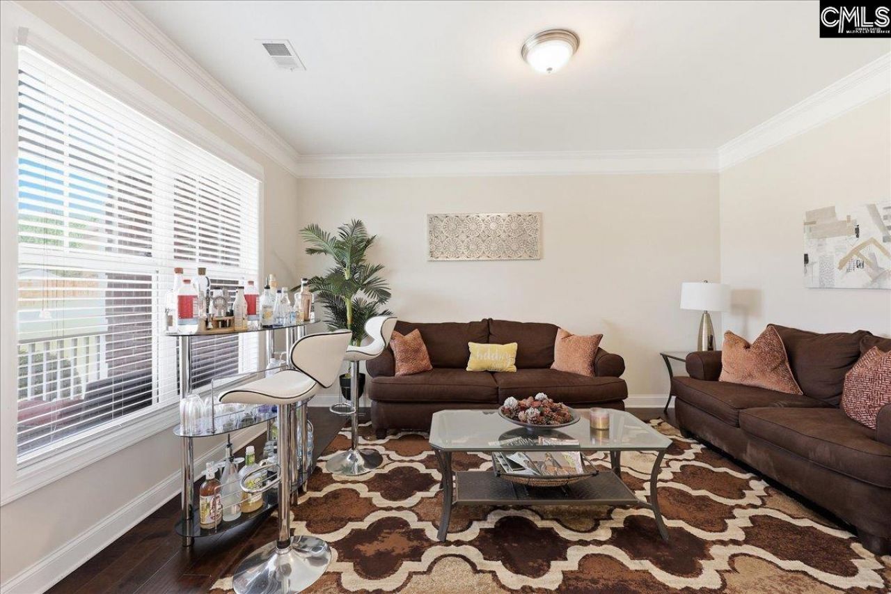 66 Saughtree Lane W Photo 16
